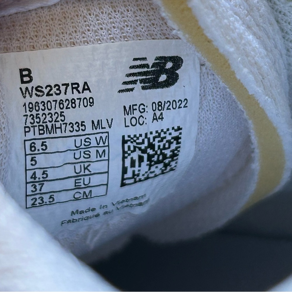 New Balance Women's Classic 237 Sneakers - Picture 10 of 10
